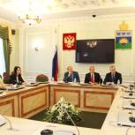 Семье Лазаревых с семью детьми построят дом в Нижнетавдинском районе