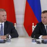 Медведев: Диалог поможет развитию отношения с Европейским Союзом