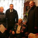 В Выхино-Жулебино поздравили ветерана с 75-летием разгрома немецких войск под Москвой