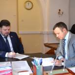 Депутаты Марченко и Четырбок обсудили планы совместной законотворческой деятельности Госдумы и Заксобрания