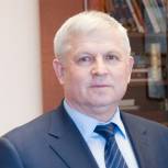 Виктор Кидяев поздравляет однопартийцев