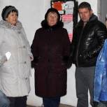 Жители улицы Строительной рассказали депутатам о проблемах дворов