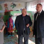 Областной депутат проинспектировал школьный спортзал, отремонтированный в рамках партпроекта