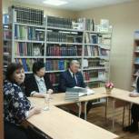 Рамиль Хакимов встретился с избирателями в формате круглого стола
