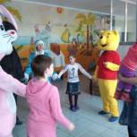 Депутат Владимир Горшенин поздравил с Новым годом детей, находящихся на лечении в больнице