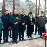  В Курортном районе почтили память погибших ленинградцев