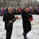 Жители Красносельского района почтили память погибших защитников Города-героя Ленинграда