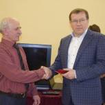 Эдуард Живцов поздравил заслуженного тренера с юбилеем
