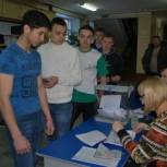 Молодежь региона активно голосует за парламентариев