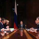 Медведев утвердил правила предоставления субсидий на благоустройство городов