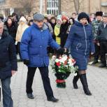 Партийцы Зеленокумска почтили память воинов-афганцев 