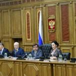 На заседании фракции «Единая Россия» парламентарии подвели итоги работы Съезда партии и заслушали отчет о работе депутата в округе