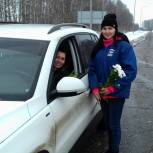 Автоледи Горномарийского района получили цветы