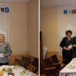 Ельнинские партийцы поздравили женщин с 8 Марта