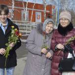 В Путятинском районе организовали акцию «Цветы для милых дам!»