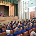 Путин призвал Генпрокуратуру РФ продолжать борьбу с экстремизмом и коррупцией