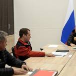 Путин поручил ускорить подготовку программы социально-экономического развития Арктики