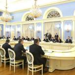 Госпрограммы должны быть приведены в соответствие с бюджетом до 1 апреля - Медведев
