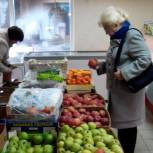 Партийцы проверили сетевые магазины в Екатериновке