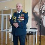 В зале ресторана «Корона» чествовали 80-летнего юбиляра, ветерана Вооруженных Сил СССР и России, ликвидатора аварии на Чернобыльской АЭС, полковника в отставке Юрия Дмитриевича Титаренко.