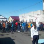 В Макушино Курганской области состоялся флешмоб "Здоровье в порядке! Спасибо зарядке!"