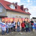 Молодые депутаты – единороссы и молодогвардейцы Белгородского района обустроили детскую площадку