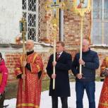 В Талдомском районе состоялось освящение креста в церкви Воскресения Господня на Старой Хотче