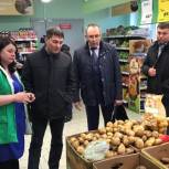 Тахир Хадеев проверил работу продовольственных магазинов в Нурлате в рамках мониторинговой группы ЕР «Честная цена»
