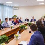 Сенатор призвал молодежь к открытому диалогу с властью