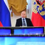 Путин призвал чиновников качественно и без обмана выполнять майские указы