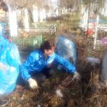 Чистопольские партийцы привели в порядок могилу Героя Советского Союза Василия Сигова