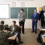 Развитие кадетского образования обсудили депутаты