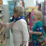 Партийцы проверили ценники в магазинах Зеленограда
