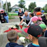 В селе Верхняя Елюзань прошел День памяти и скорби