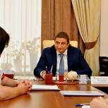 В приемной жительницу Воронежа проконсультировали по вопросу льгот для молодых специалистов