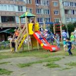 В Кольчугино установили новую детскую площадку 
