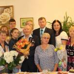 Партийцы Камешковского района поздравили ветерана войны с юбилеем 