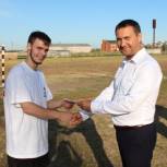 В честь праздника Государственного флага России в Бузулукском районе провели матч по гандболу