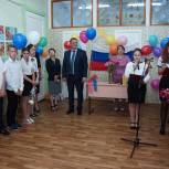 Депутаты поздравили михайловских школьников с Днем знаний
