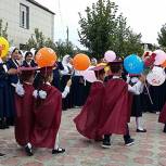 Партийцы поздравили учащихся Чеченской Республики с Днем знаний