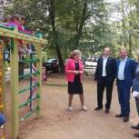 Дети счастливы: во дворах появляются новые детские площадки