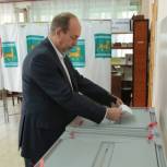 Избиратели ЕАО продолжают голосовать за муниципальных депутатов