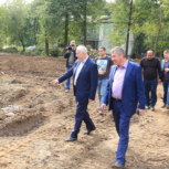 Депутаты-единороссы взяли на контроль благоустройство парка возле усадьбы Мысово 