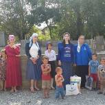 «Единая Россия» оказала помощь многодетной семье из Шали