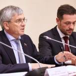Александр Петров: Лекарственное обеспечение граждан с тяжелыми и  редкими заболеваниями – одна из первостепенных социальных обязанностей государства