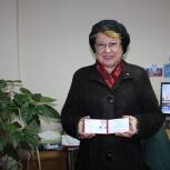 Елене Хабаровой вручено удостоверение депутата горсовета
