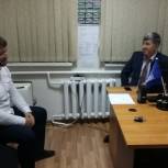К депутату с просьбой о трудоустройстве обратился житель Шали