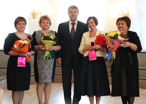 100 лет дополнительному образованию рязань фото. кронштадтский дворец молодежи. уральская академия лидерства лытина. дтдим братск педагоги. дворец молодежи педагоги.