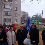 Единороссы и молодогвардейцы Сергиева Посада приняли участие в открытии детских площадок