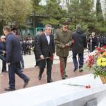 В Каспийске торжественно открыли мемориал сотрудникам полиции